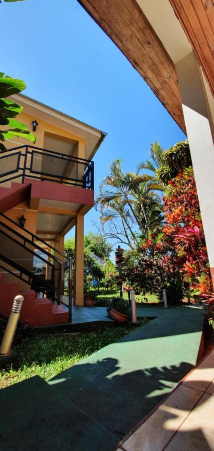 Hospedaje Jose Gorgues Puerto Iguazu Exterior photo